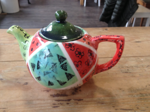 Handbemalte Teekanne, Keramik bemalen Eigenlob